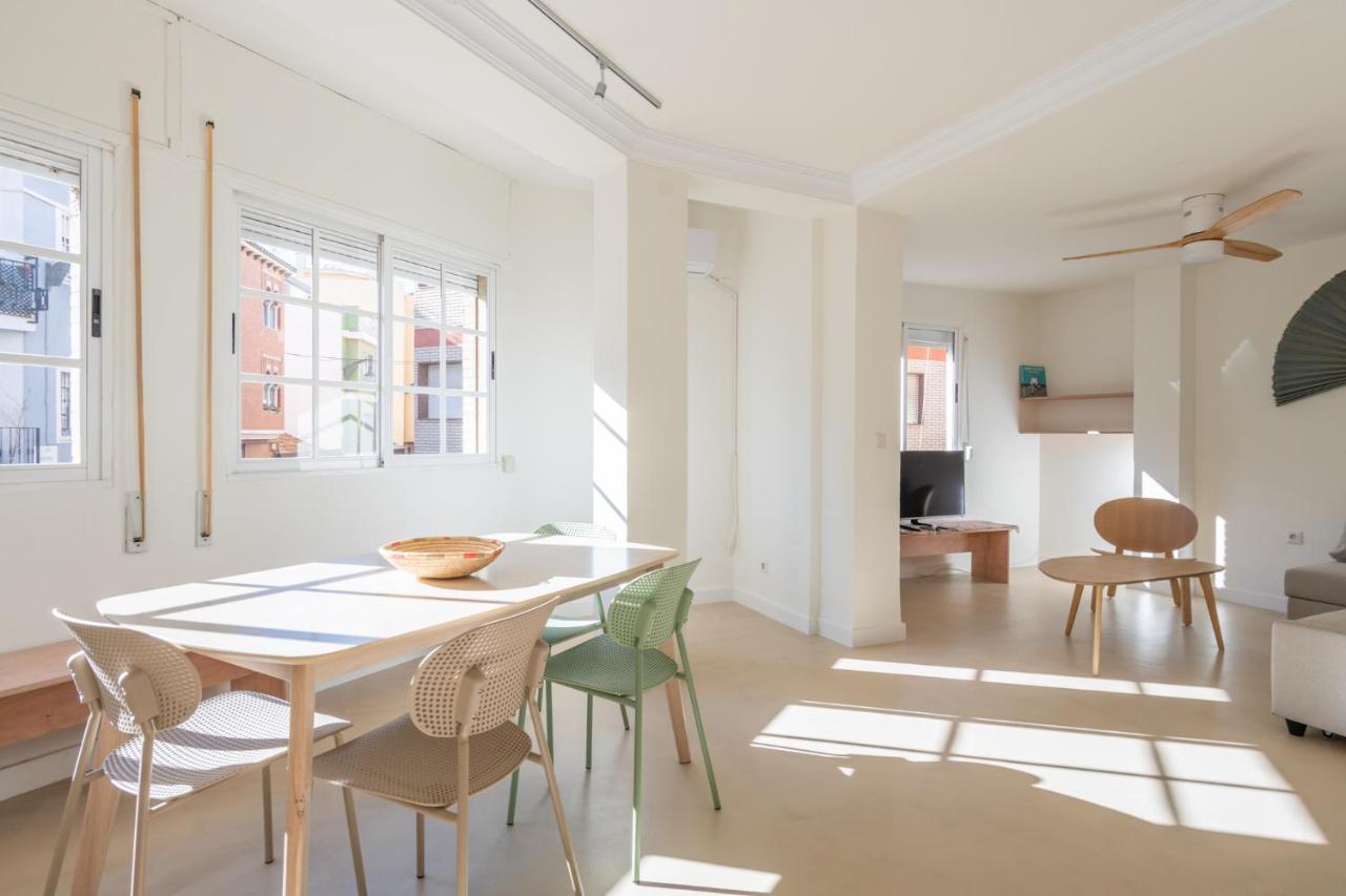 Amplio Apartamento Trinidad By Renthas Apartment Malaga Ngoại thất bức ảnh